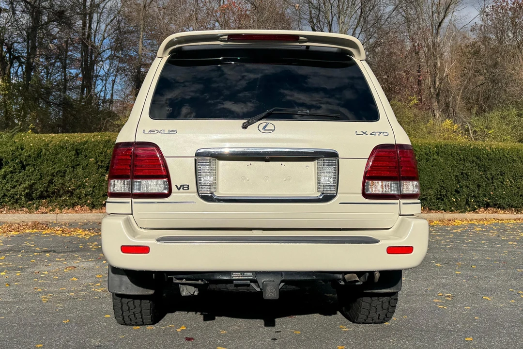2007 Lexus LX 2nd Gen - Image 5 of 31