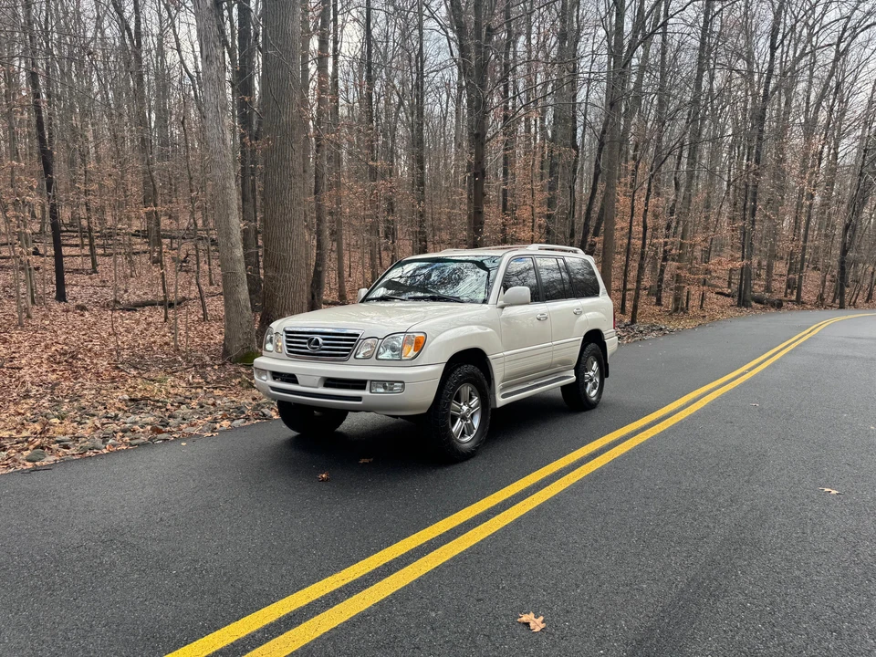 2007 Lexus LX 2nd Gen - Image 9 of 31