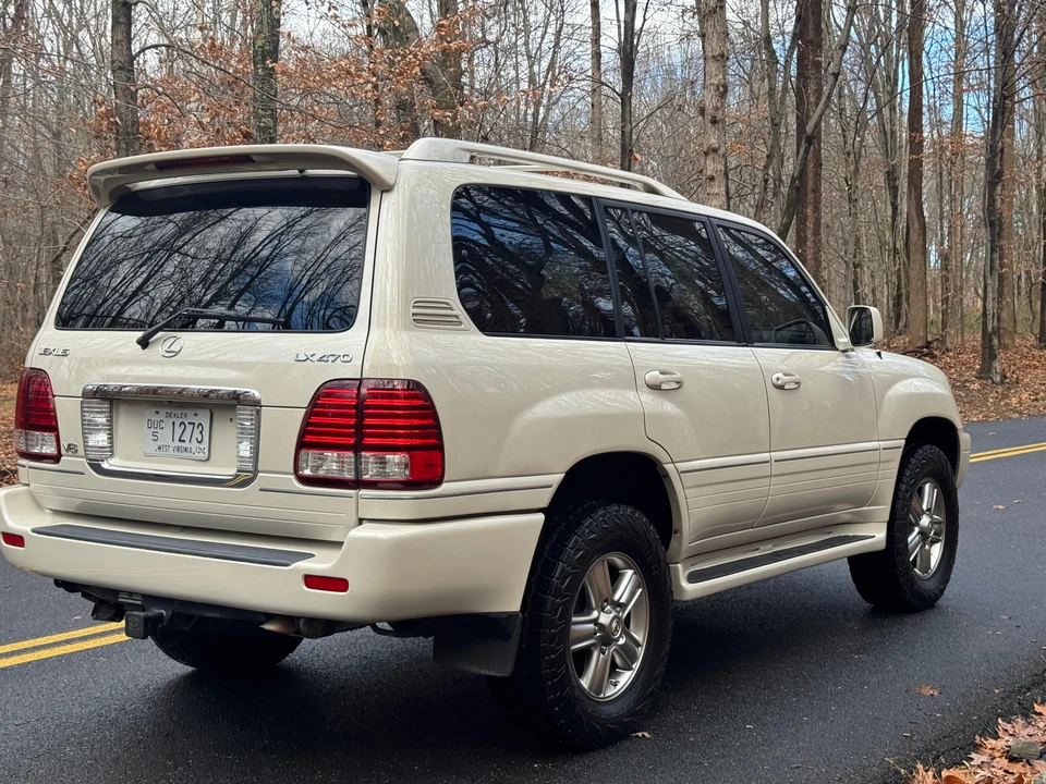 2007 Lexus LX 2nd Gen - Image 13 of 31