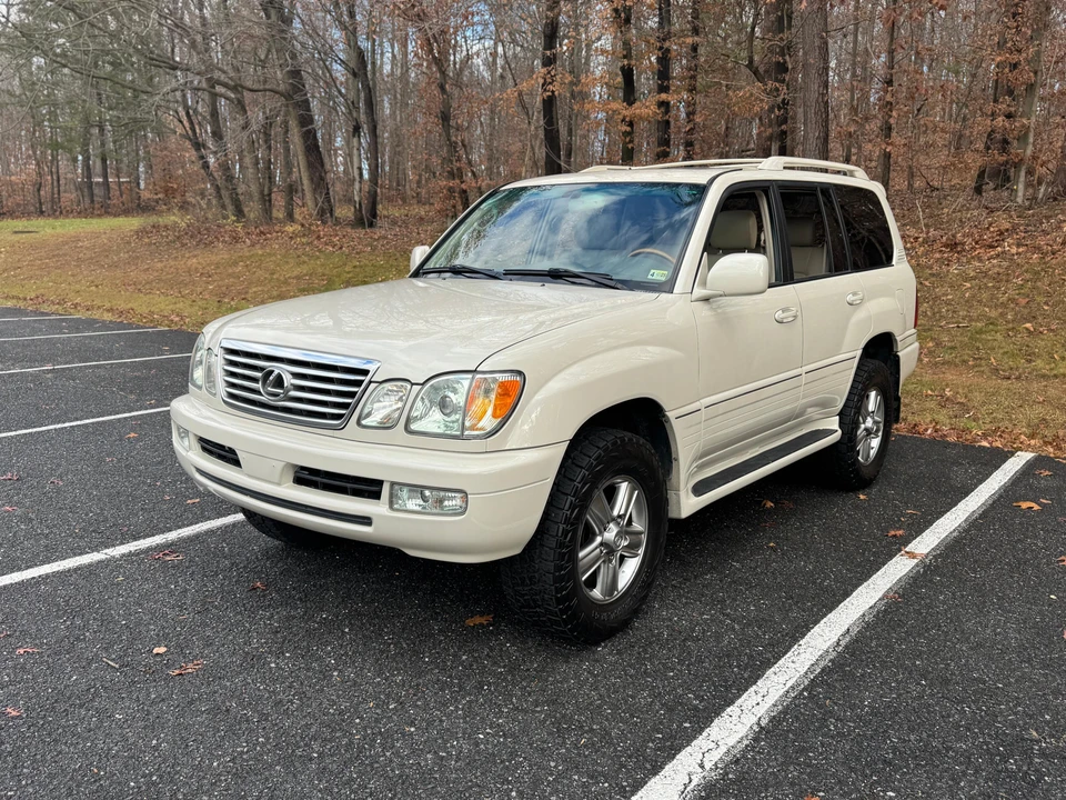 2007 Lexus LX 2nd Gen - Image 29 of 31