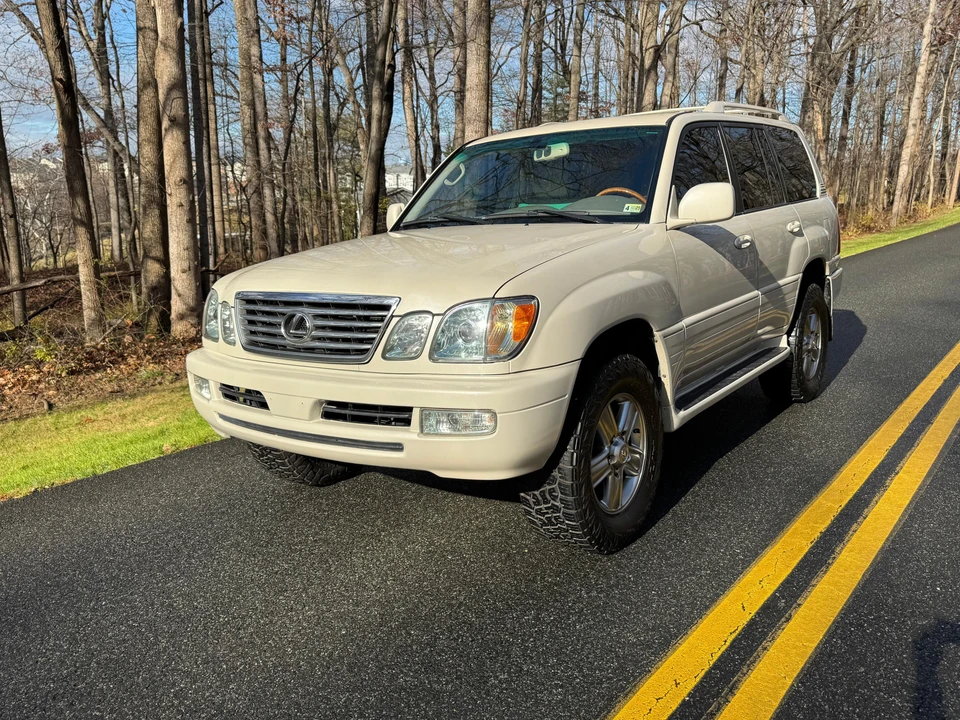 2007 Lexus LX 2nd Gen - Image 19 of 31