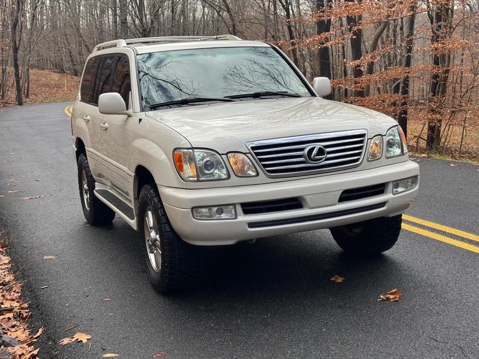 2007 Lexus LX 2nd Gen - Image 15 of 31