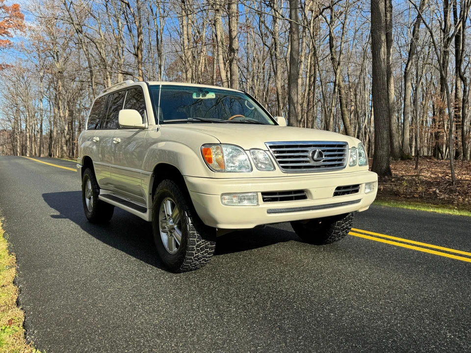 2007 Lexus LX 2nd Gen - Image 26 of 31
