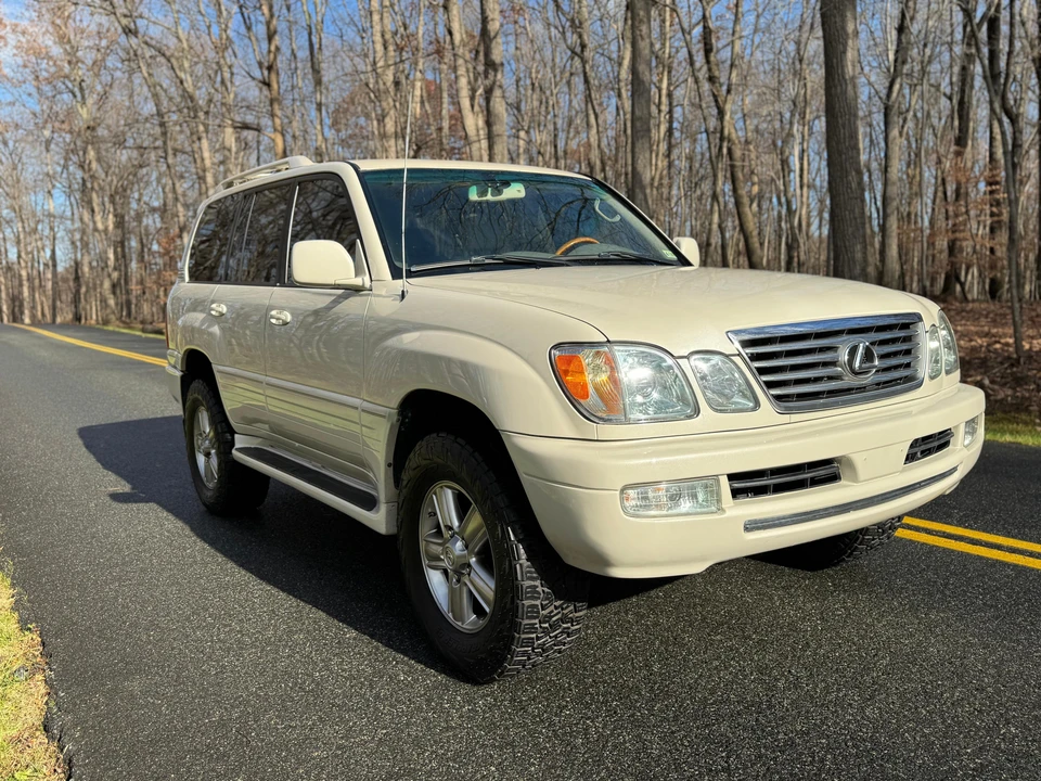 2007 Lexus LX 2nd Gen - Image 24 of 31