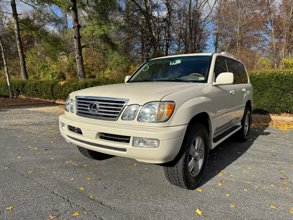 2007 Lexus LX 2nd Gen - Image 17 of 31