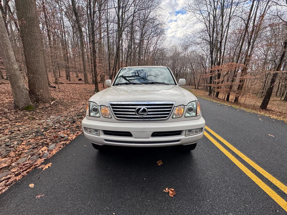 2007 Lexus LX 2nd Gen - Image 6 of 31