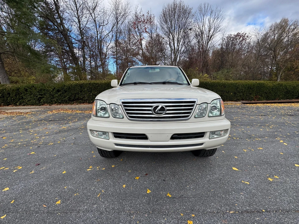 2007 Lexus LX 2nd Gen - Image 28 of 31