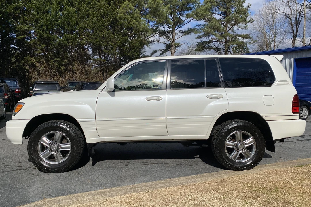 2007 Lexus LX 2nd Gen - Image 4 of 31