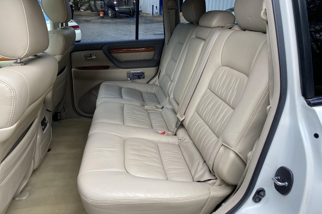 2007 Lexus LX 2nd Gen - Image 28 of 31