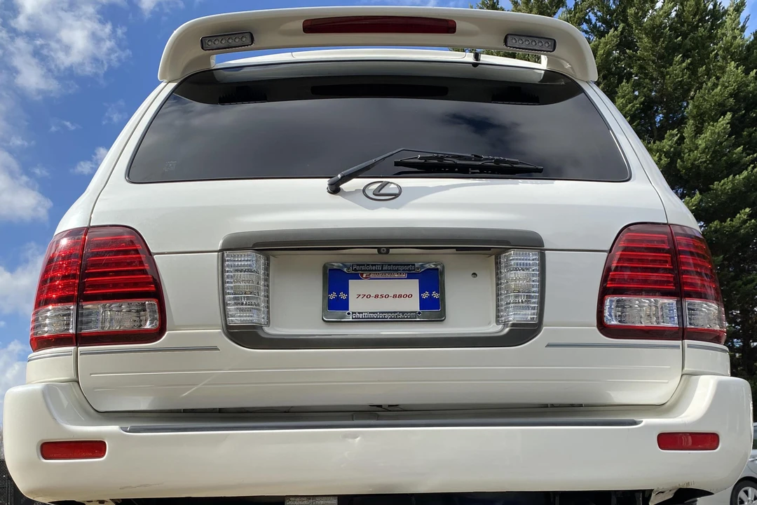 2007 Lexus LX 2nd Gen - Image 19 of 31