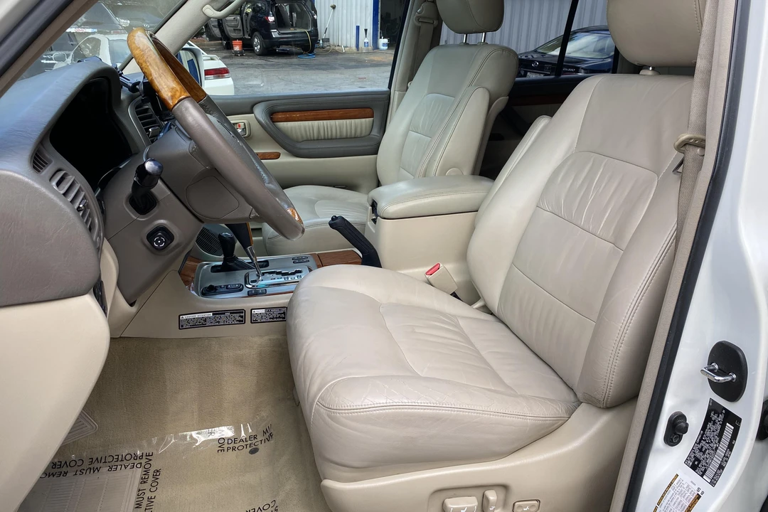 2007 Lexus LX 2nd Gen - Image 27 of 31
