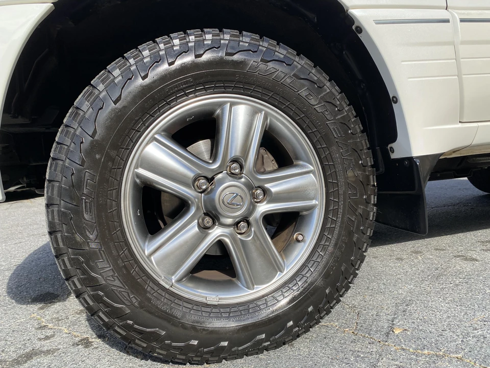 2007 Lexus LX 2nd Gen - Image 24 of 31