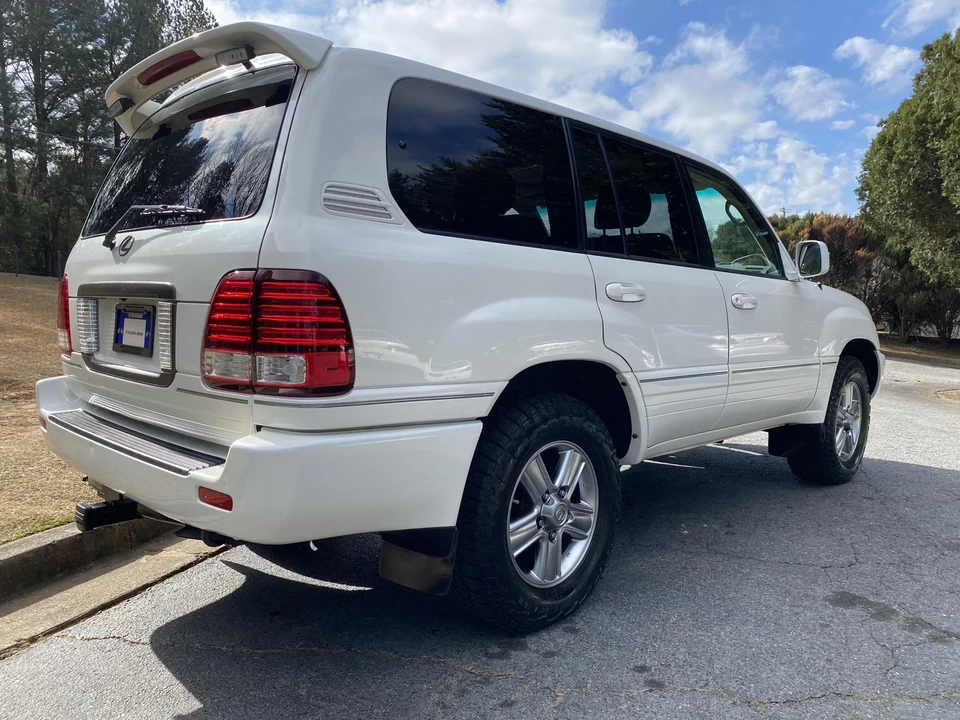 2007 Lexus LX 2nd Gen - Image 9 of 31