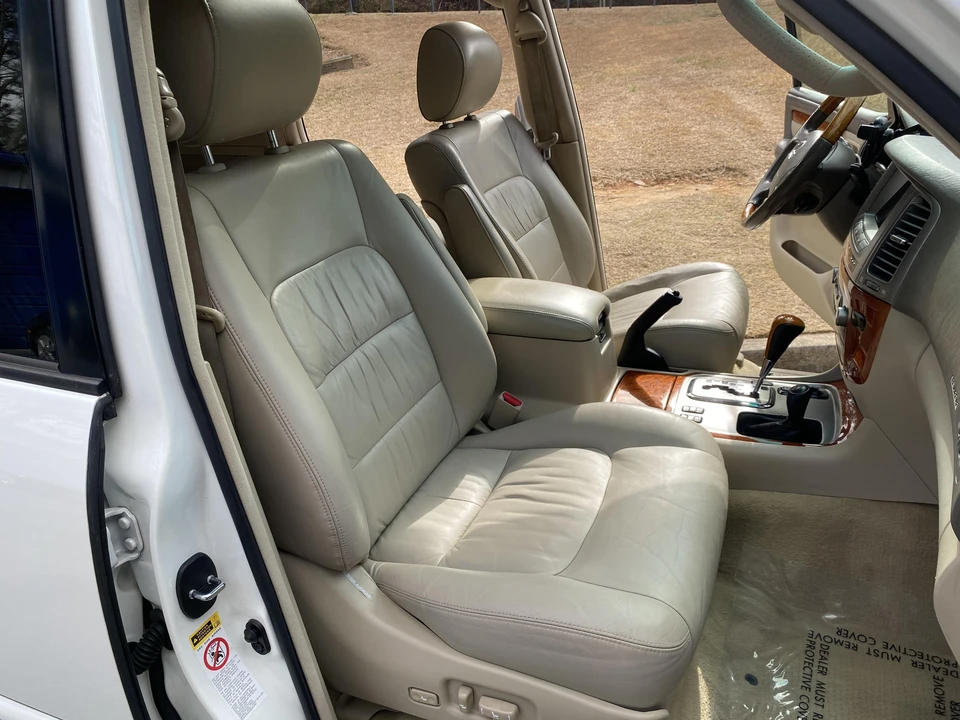 2007 Lexus LX 2nd Gen - Image 30 of 31