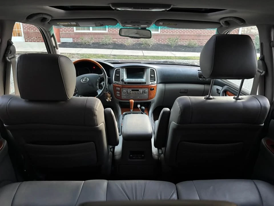 2007 Lexus LX 2nd Gen - Image 5 of 14