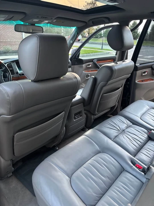 2007 Lexus LX 2nd Gen - Image 8 of 14