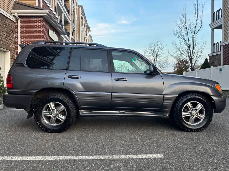 2007 Lexus LX 2nd Gen - Image 3 of 14