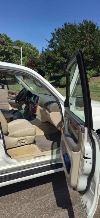 2007 Lexus LX 2nd Gen - Image 9 of 20