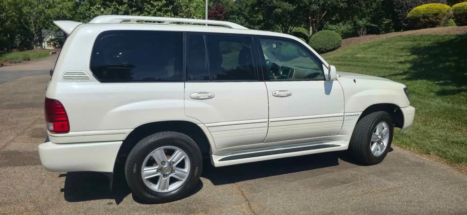 2007 Lexus LX 2nd Gen - Image 4 of 20