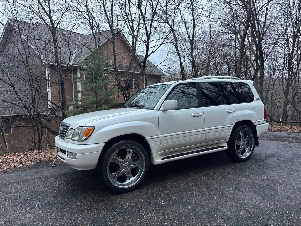 2007 Lexus LX 2nd Gen - Image 13 of 15