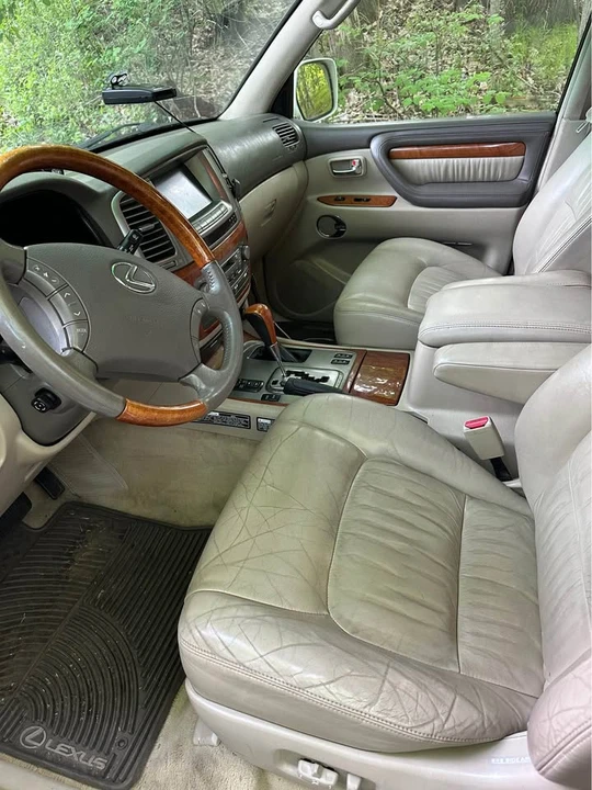 2007 Lexus LX 2nd Gen - Image 8 of 15
