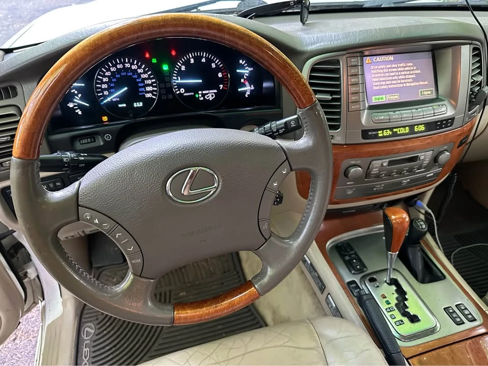 2007 Lexus LX 2nd Gen - Image 7 of 15