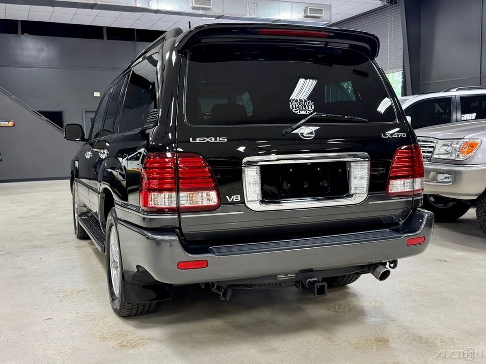2007 Lexus LX 2nd Gen - Image 11 of 12