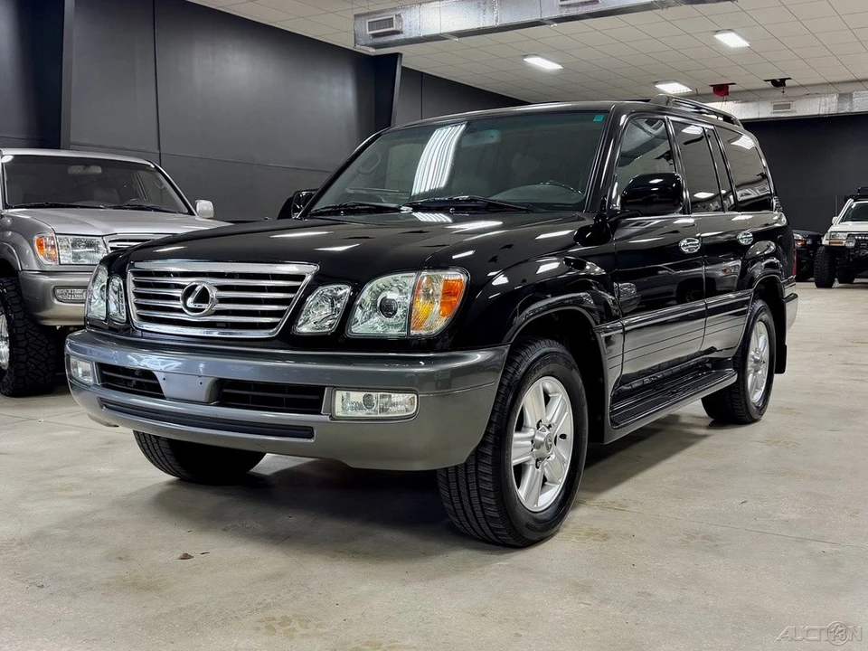2007 Lexus LX 2nd Gen - Image 2 of 12