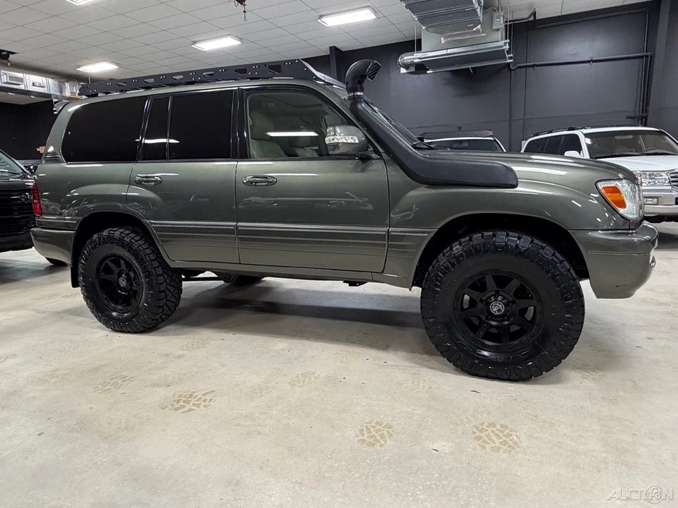 2007 Lexus LX 2nd Gen - Image 11 of 12