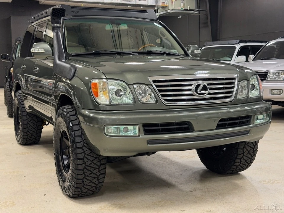 2007 Lexus LX 2nd Gen - Image 5 of 12