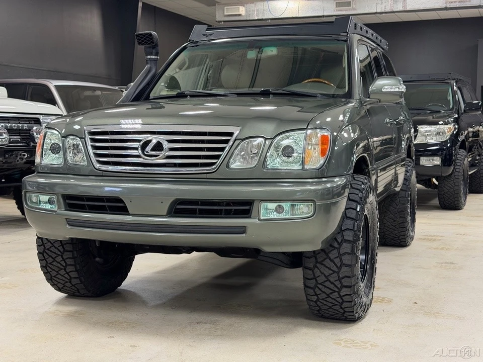 2007 Lexus LX 2nd Gen - Image 2 of 12
