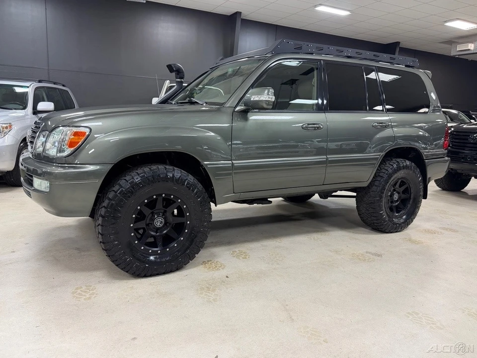2007 Lexus LX 2nd Gen - Image 3 of 12