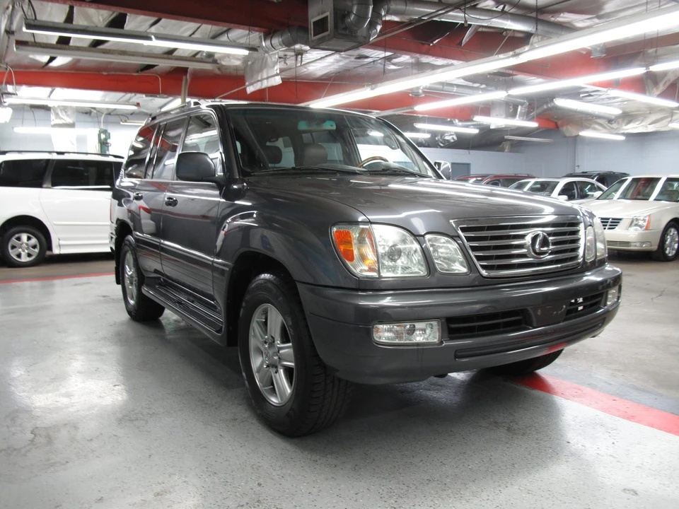 2007 Lexus LX 2nd Gen - Image 9 of 31