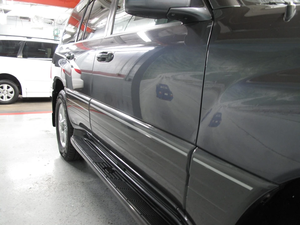 2007 Lexus LX 2nd Gen - Image 15 of 31