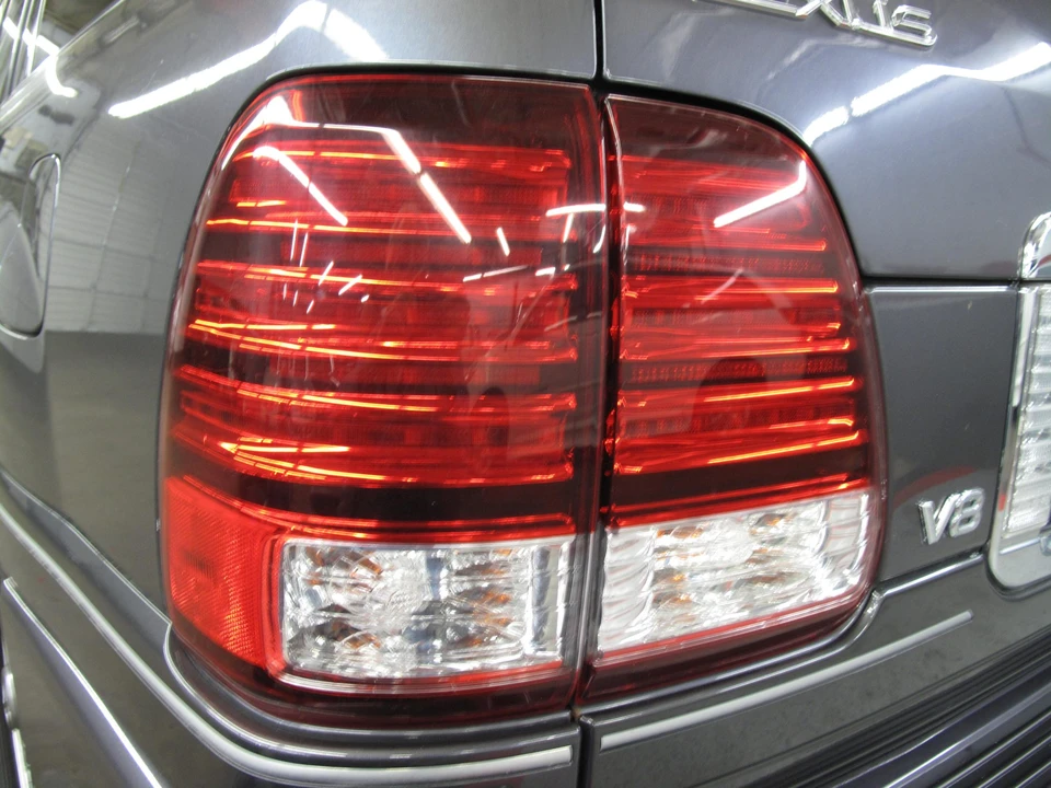 2007 Lexus LX 2nd Gen - Image 23 of 31