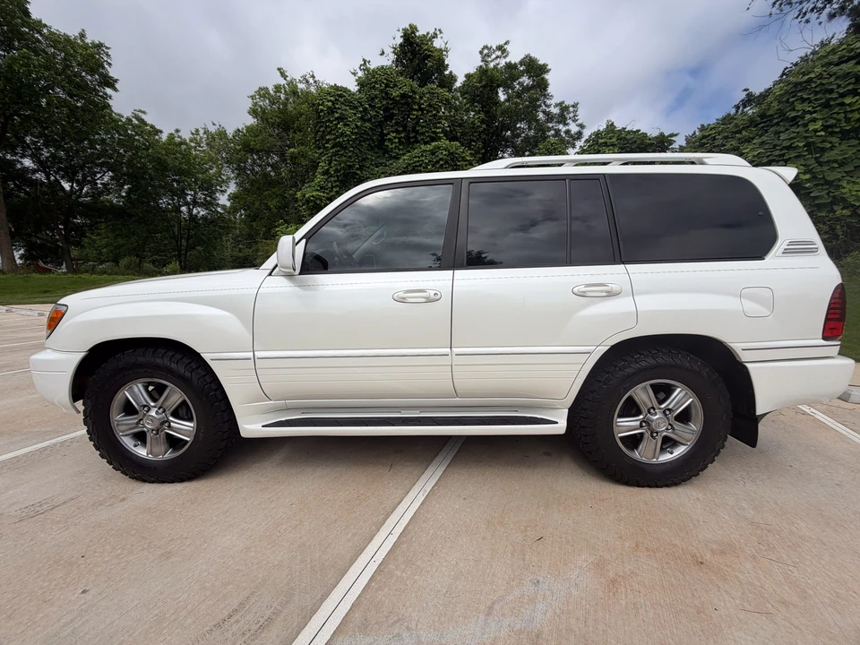 2007 Lexus LX 2nd Gen - Image 5 of 31