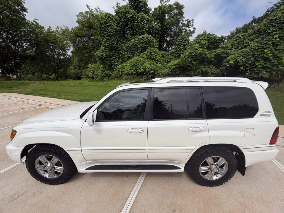 2007 Lexus LX 2nd Gen - Image 6 of 31