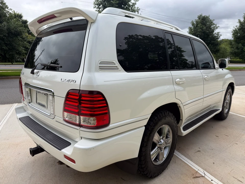 2007 Lexus LX 2nd Gen - Image 10 of 31