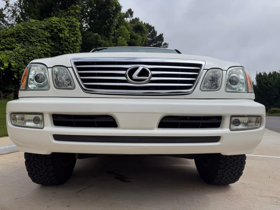 2007 Lexus LX 2nd Gen - Image 15 of 31