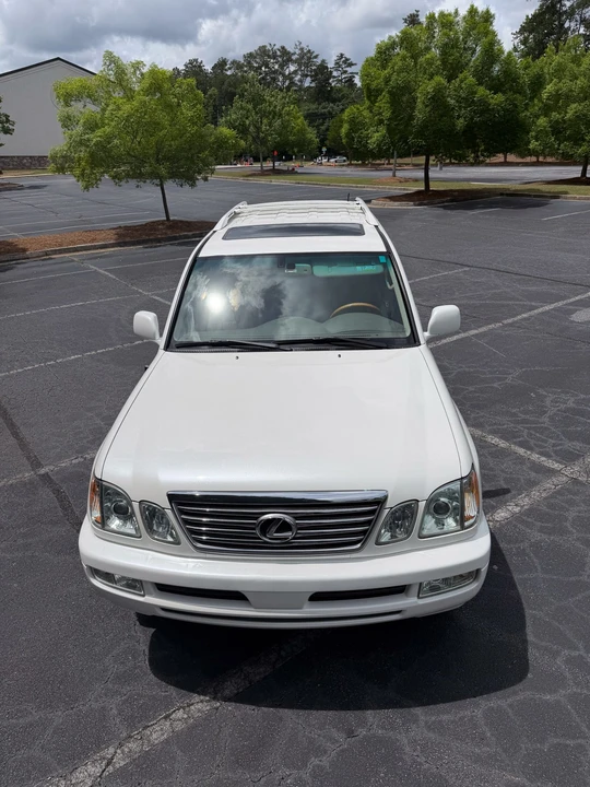 2007 Lexus LX 2nd Gen - Image 16 of 31