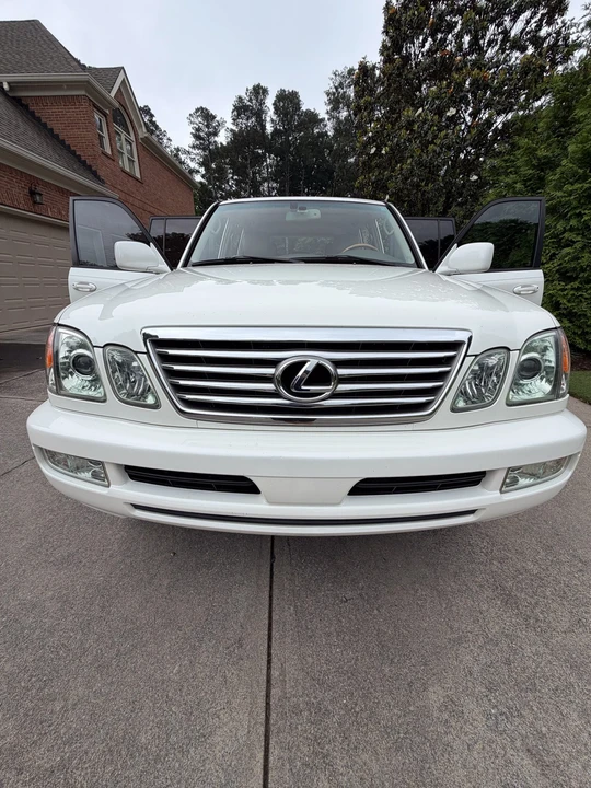 2007 Lexus LX 2nd Gen - Image 17 of 31
