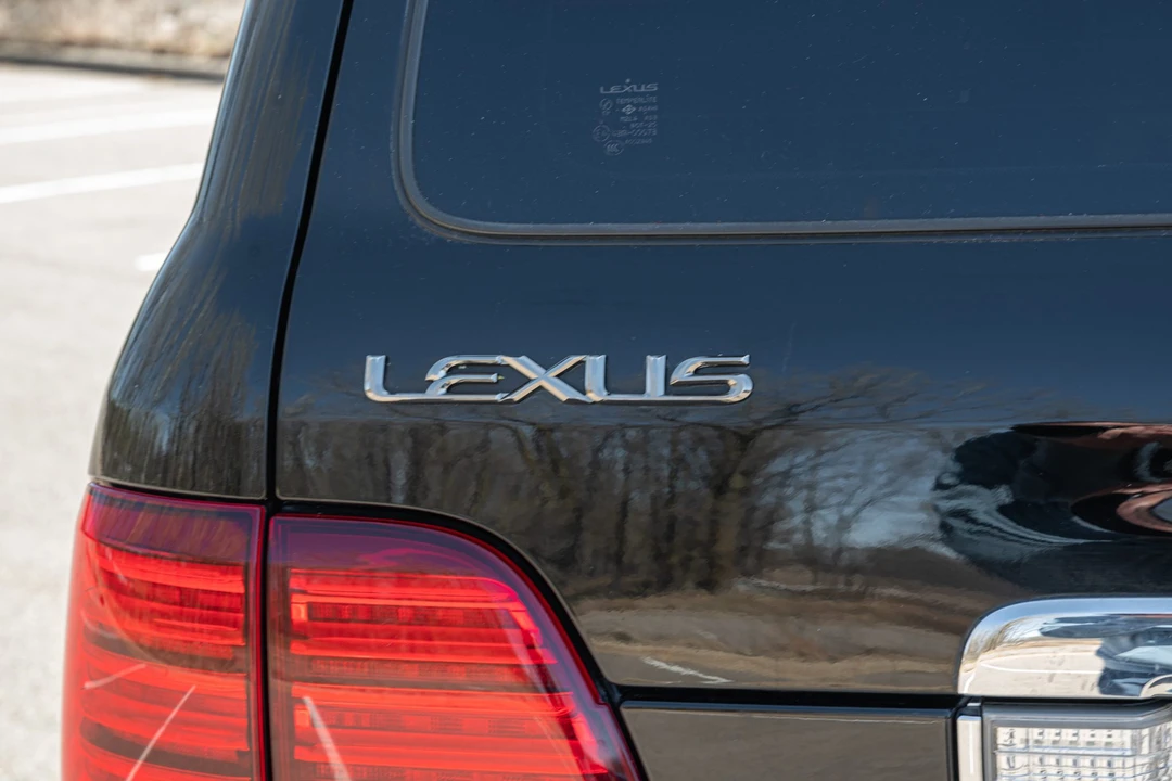 2007 Lexus LX 2nd Gen - Image 30 of 31