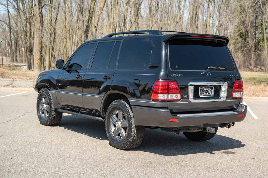 2007 Lexus LX 2nd Gen - Image 4 of 31