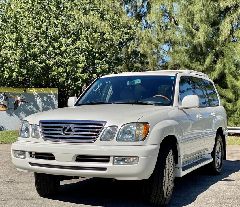2007 Lexus LX 2nd Gen - Image 2 of 31