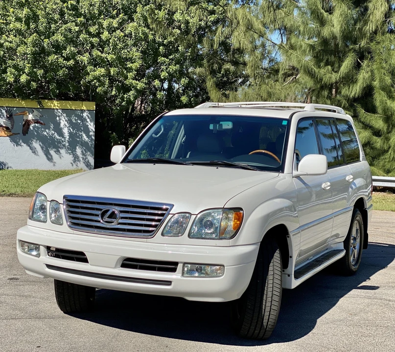 2007 Lexus LX 2nd Gen - Image 3 of 31