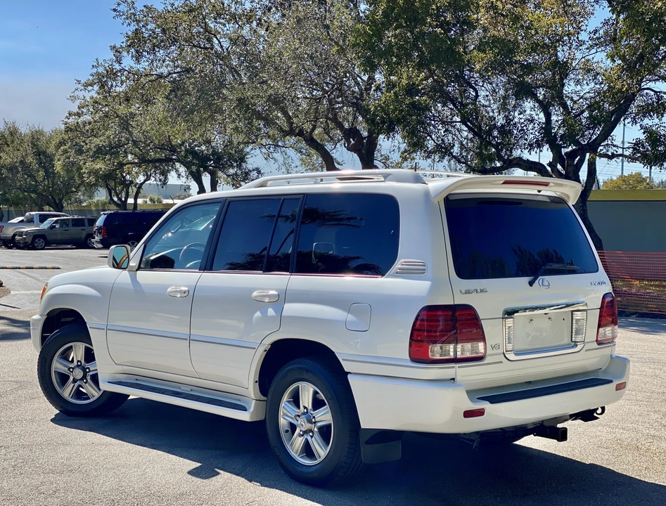 2007 Lexus LX 2nd Gen - Image 12 of 31