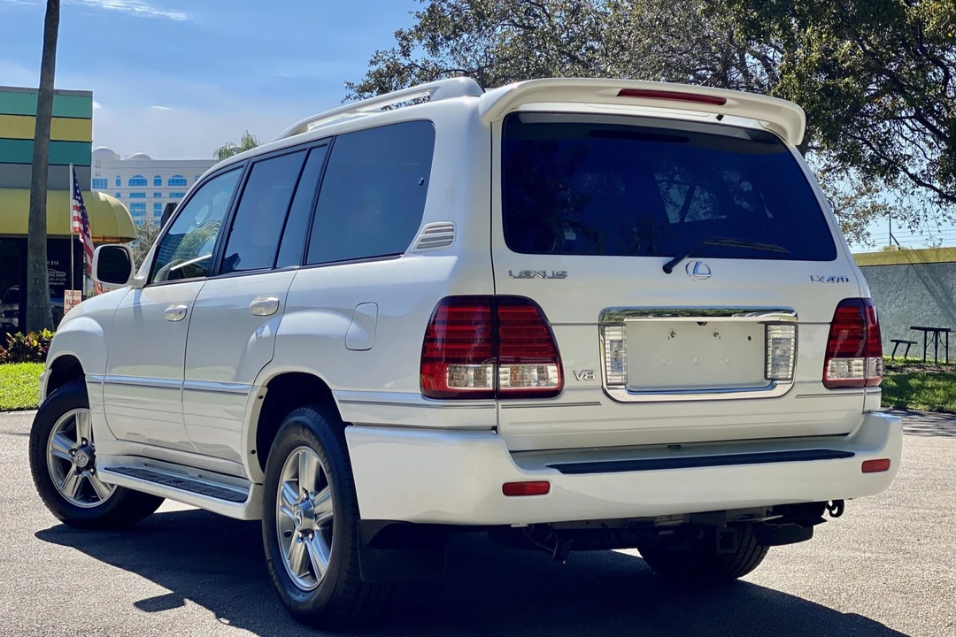 2007 Lexus LX 2nd Gen - Image 14 of 31