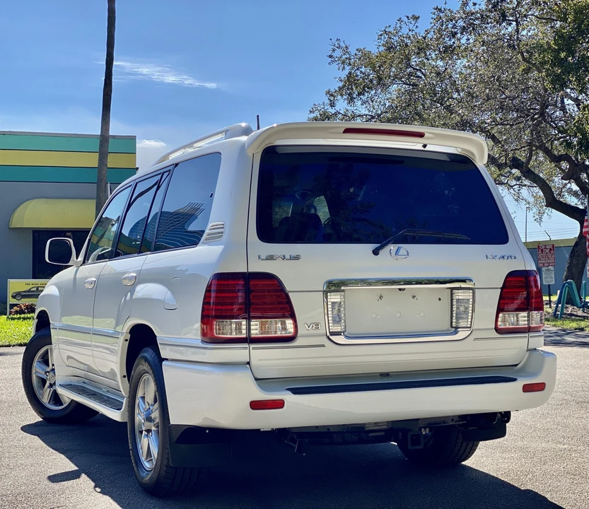 2007 Lexus LX 2nd Gen - Image 15 of 31