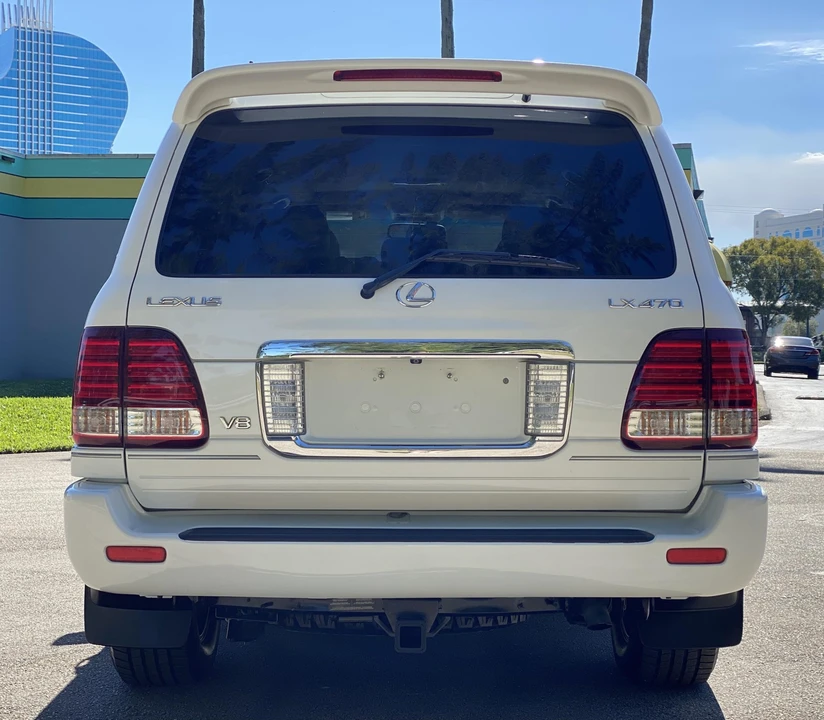 2007 Lexus LX 2nd Gen - Image 16 of 31