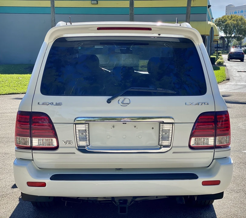2007 Lexus LX 2nd Gen - Image 18 of 31